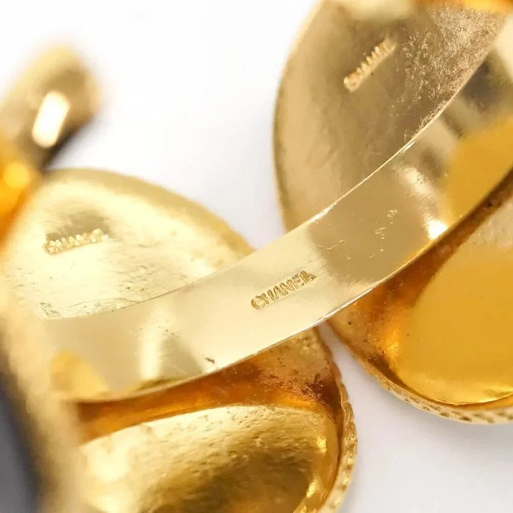 CHANEL COCO Horse Cameo Vintage Bangle Bracelet 5.7" Gold Tone Auth w/Box n11118 - Picture 9 of 10